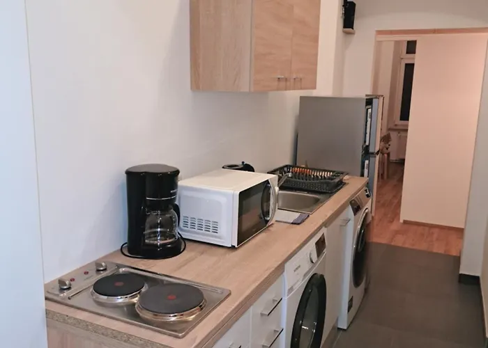 Apartment Relax & Belvedere 10 Minutes To Downtown Long Term Also Possible *