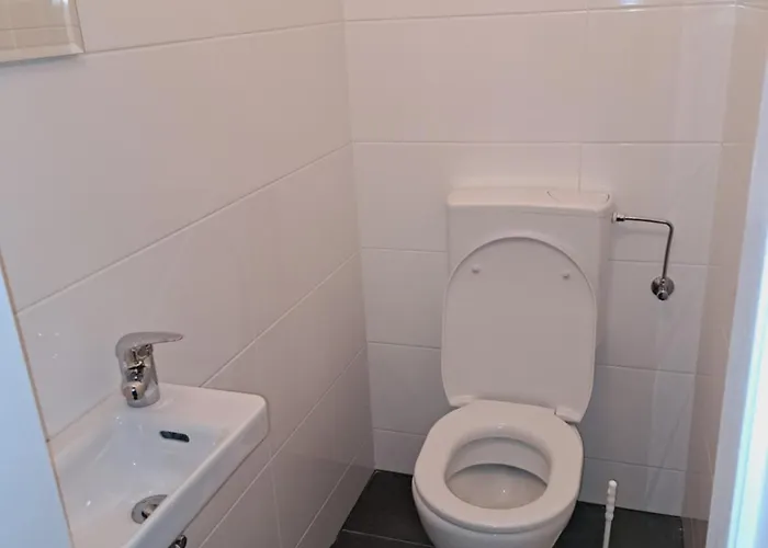 Apartment Relax & Belvedere 10 Minutes To Downtown Long Term Also Possible *