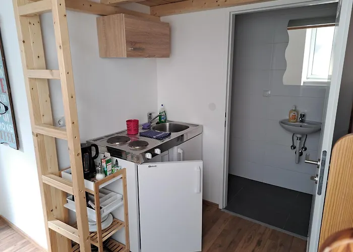 Relax & Belvedere 10 Minutes To Downtown Long Term Also Possible Apartment